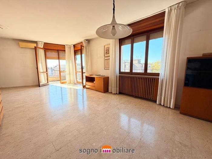 Casa con 5 locali in vendita in Via Pier Domenico Frattini, Centro, Legnago