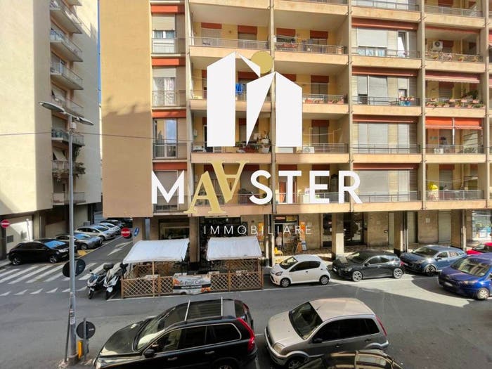 Appartamento trilocale in vendita in Via Alfredo Catalani, Sestri Ponente, Genova