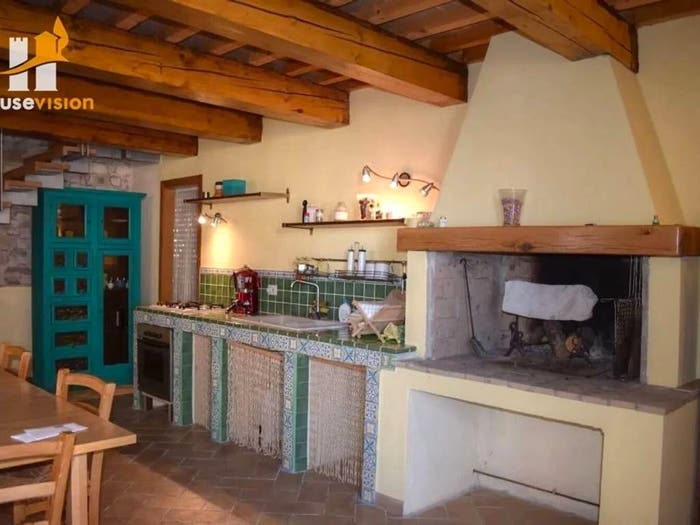 Casa quadrilocale in vendita in Genga
