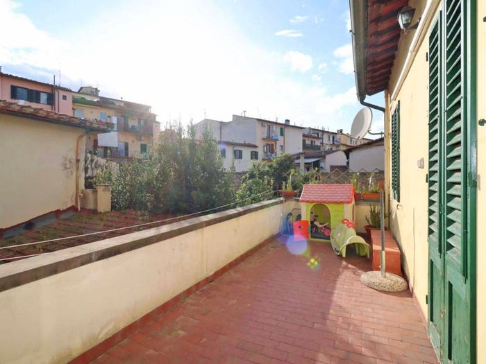 Appartamento con 6 locali in vendita in Via Giovanni Pierluigi da Palestrina, Porta al Prato San Jacopino, Firenze