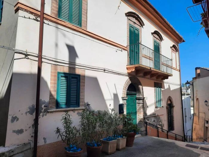 Casa con 6 locali in vendita in Centro, Atessa