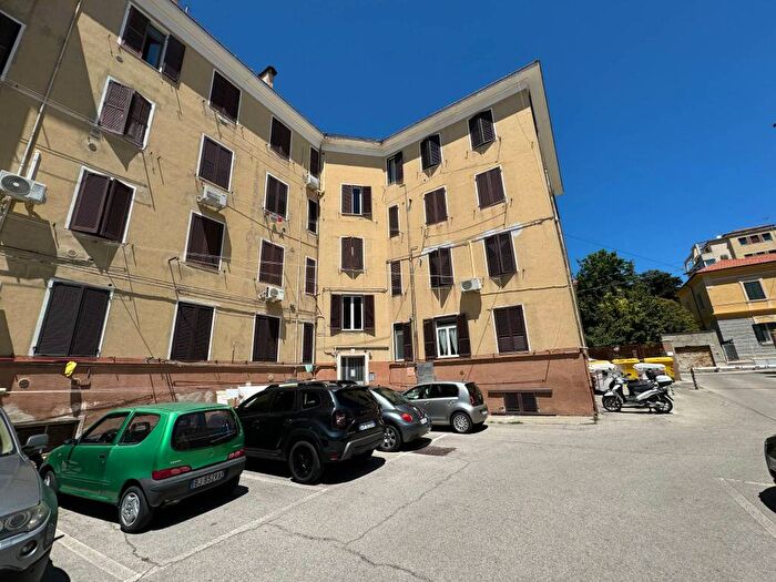 Appartamento trilocale in vendita in Via Vito Volterra, Adriatico, Ancona