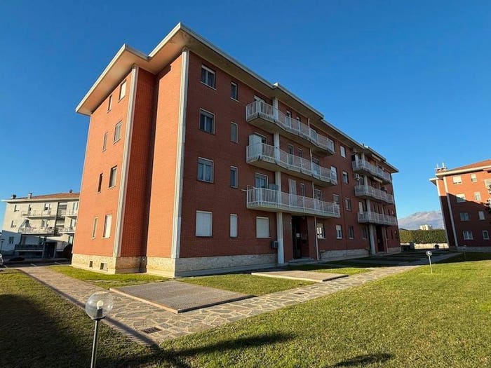 Appartamento trilocale in vendita in Via Maurizio Antonio Zumaglini, Verrone