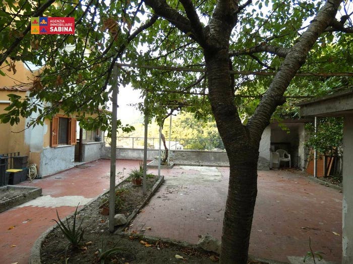 Appartamento quadrilocale in vendita in Via della Vestali, Centro, Poggio Catino