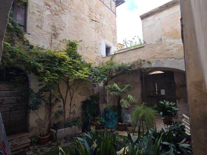 Casa con 6 locali in vendita in Vicolo Piazza Onofri, Centro, Bevagna