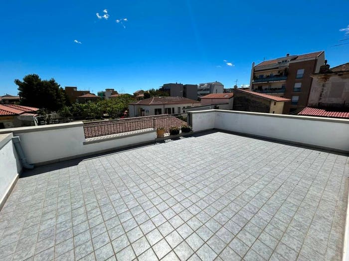 Appartamento trilocale in vendita in Piazza Porta Calderari, Centro, Ortona