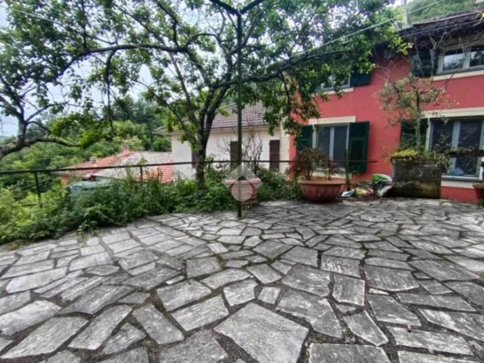 Casa trilocale in vendita in Località Tolara, Lumarzo