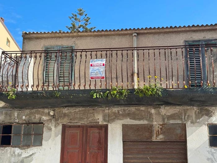 Casa con 6 locali in vendita in Via Nazionale, Galati, Messina