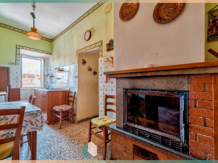 Appartamento trilocale in vendita in Largo Cantinacce, Villa San Giovanni in Tuscia