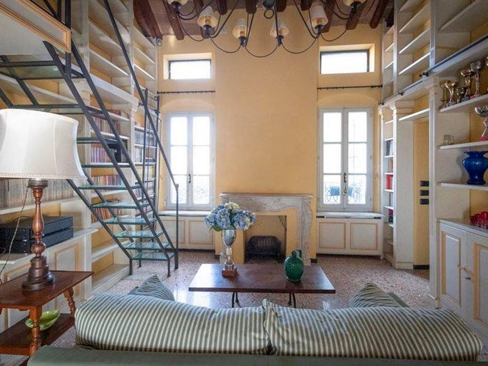 Appartamento con 6 locali in vendita in Strada della Repubblica, Centro Storico, Parma