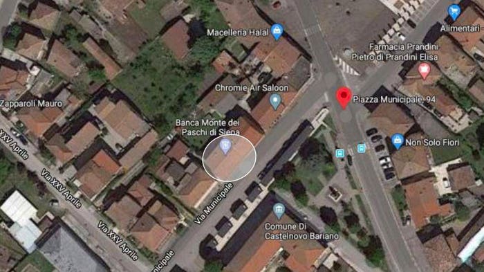 Appartamento con 5 locali in vendita in Piazza Municipale, Centro, Castelnovo Bariano