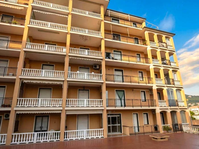 Appartamento bilocale in vendita in Via Cavour, Marina Di Andora, Andora