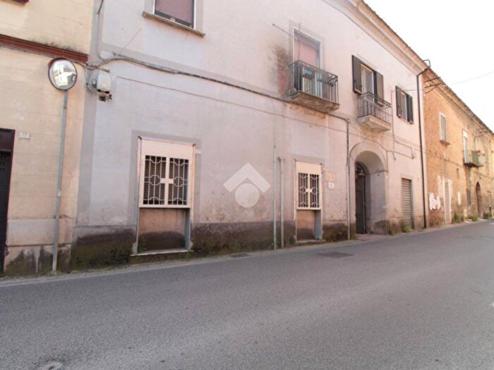 Appartamento quadrilocale in vendita in Via ponte, San Leucio Briano, Caserta