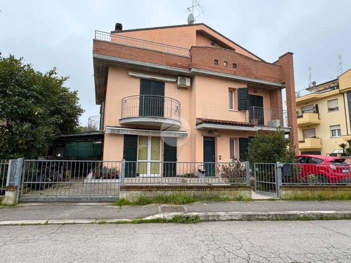 Casa quadrilocale in vendita in Via acquario, Villamarina Monte, Cesenatico