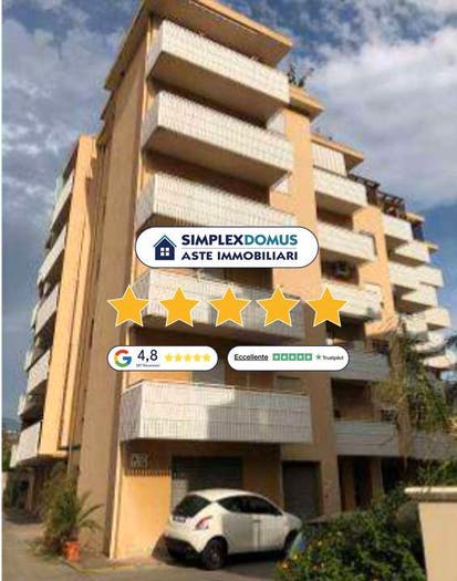 Appartamento quadrilocale in vendita in Via Sbarre Centrali, Modena San Giorgio Extra, Reggio Calabria