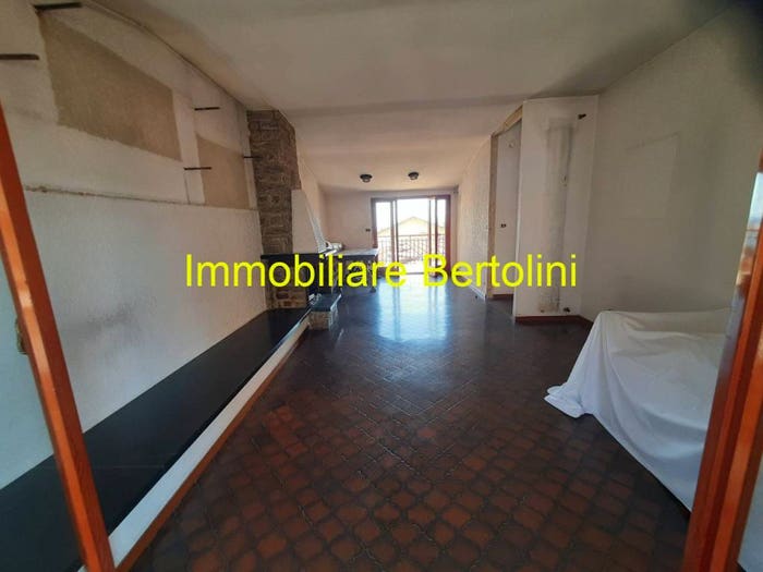 Casa trilocale in vendita in Vittorio Emanuele, Centro, Bordighera