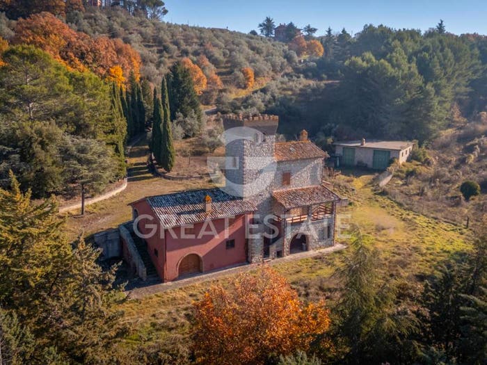 Casa con 6 locali in vendita in Via Poggio San Quirico, Monte Castello di Vibio