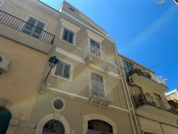 Casa trilocale in vendita in Via Ugo Bassi, Centro Storico, Andria