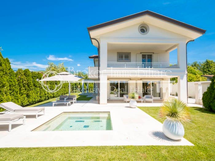 Casa con 6 locali in vendita in Via dei Navicelli, Vittoria Apuana, Forte dei Marmi