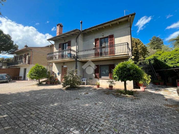 Appartamento trilocale in vendita in Località Bagni, Orvieto