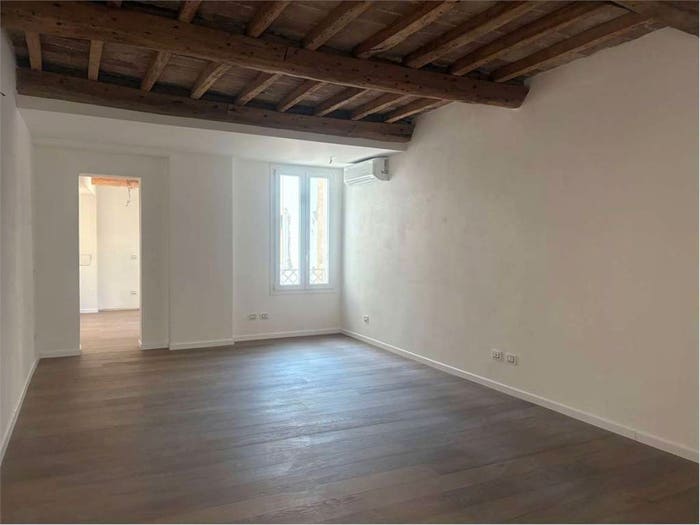 Appartamento trilocale in vendita in Centro Storico, Modena