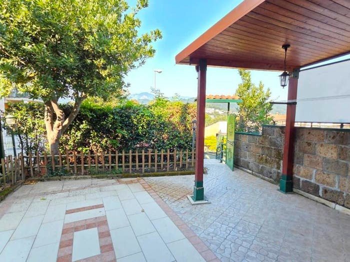 Casa trilocale in vendita in Via Orti, Pratola Serra