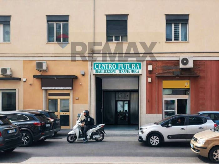 Casa in vendita in via Taddeo da Sessa, Zona Industriale Marina, Napoli