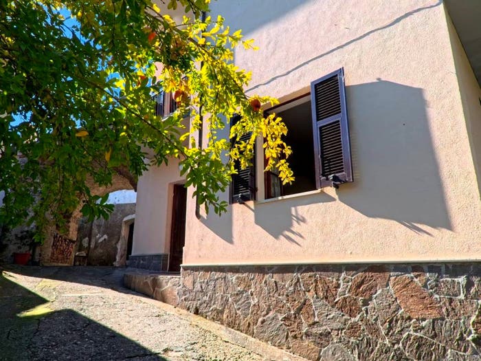Casa con 6 locali in vendita in Verpiana, Aulla