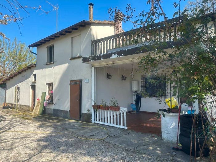 Casa con 6 locali in vendita in Mordano