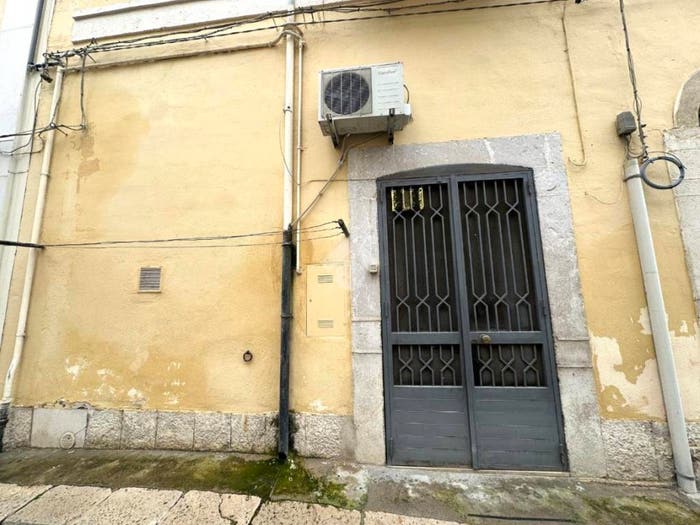 Casa bilocale in vendita in Vico Parenzo, Centro, Canosa di Puglia