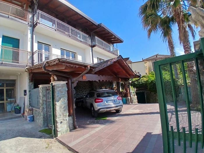 Appartamento quadrilocale in vendita in Via Serre, Zumpano