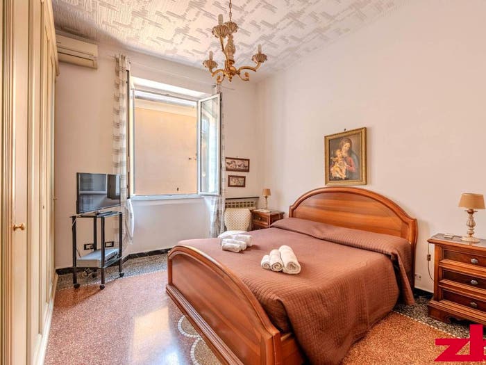Appartamento con 6 locali in vendita in Vico Malatti, Molo, Genova