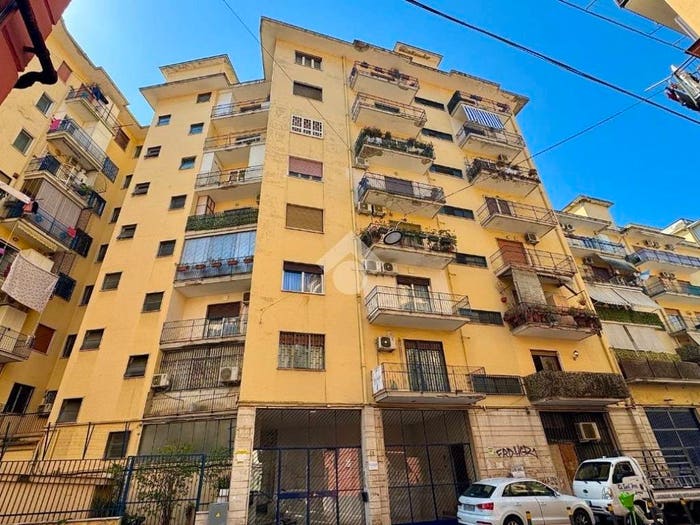Appartamento quadrilocale in vendita in Via Biagio Miraglia, Arenaccia, Napoli