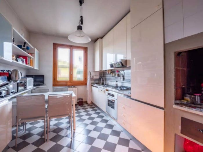 Casa con 6 locali in vendita in Centro, Bucine