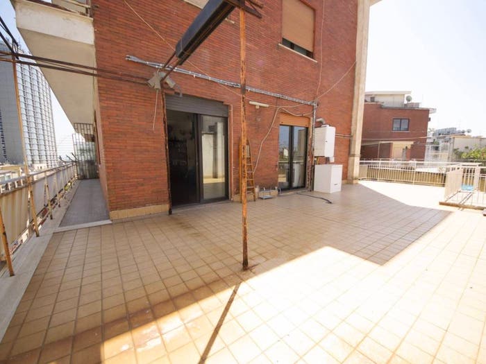 Appartamento bilocale in vendita in Via dei Greci, Porto Municipio, Napoli