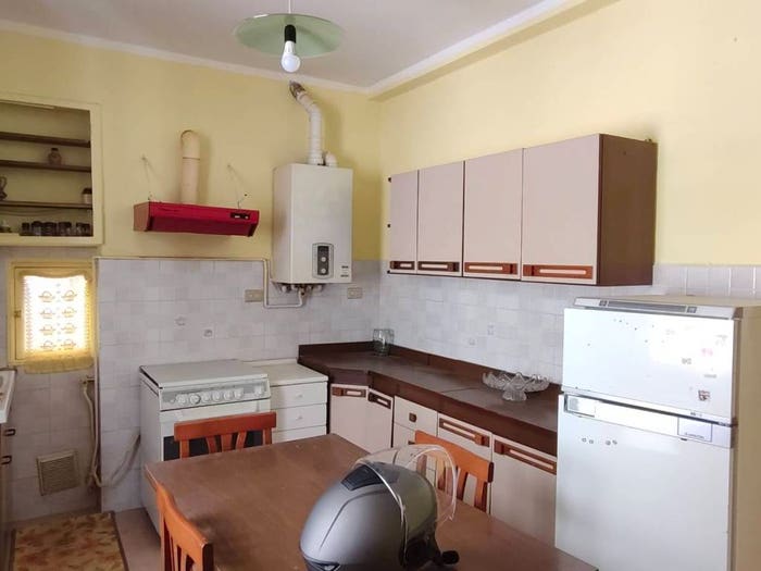 Casa con 6 locali in vendita in Via Domenico Berti, Centro, Fabriano