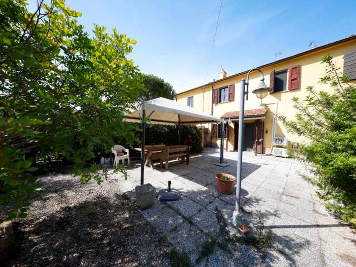 Casa con 6 locali in vendita in Via Poggio alla Farnia, Fauglia