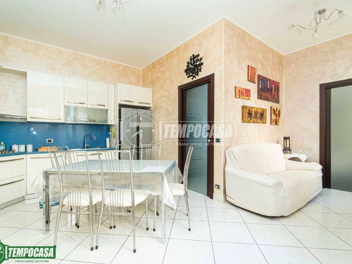 Appartamento trilocale in vendita in Viale Abruzzi, Morgagni, Milano