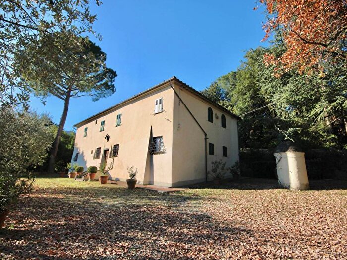 Casa con 6 locali in vendita in Via Vinacciano, Serravalle Pistoiese