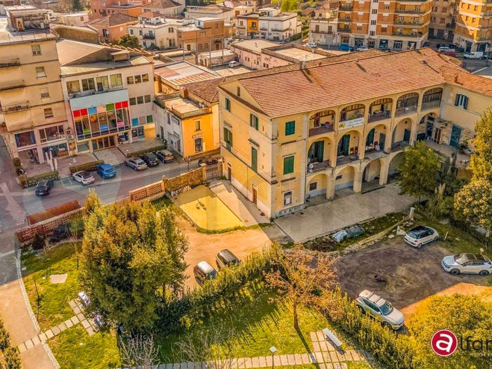 Appartamento con 6 locali in vendita in Via Roma, Centro, Isola del Liri