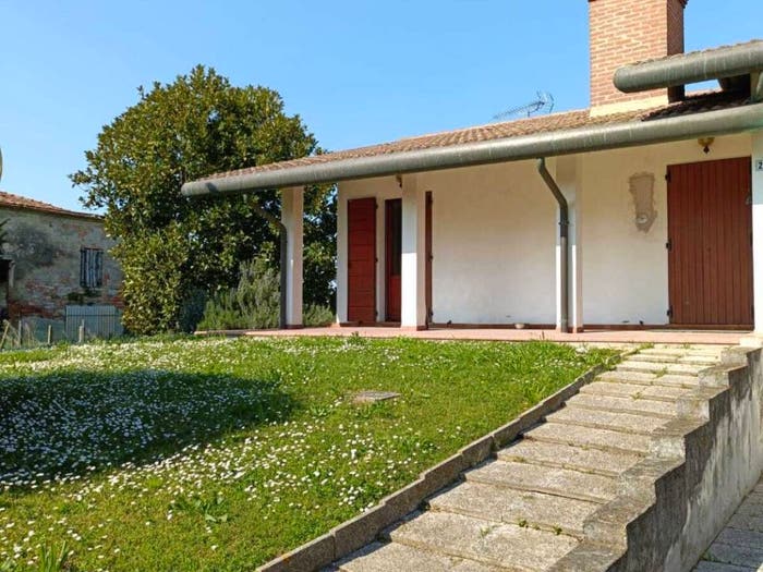 Casa con 6 locali in vendita in Villanova Marchesana