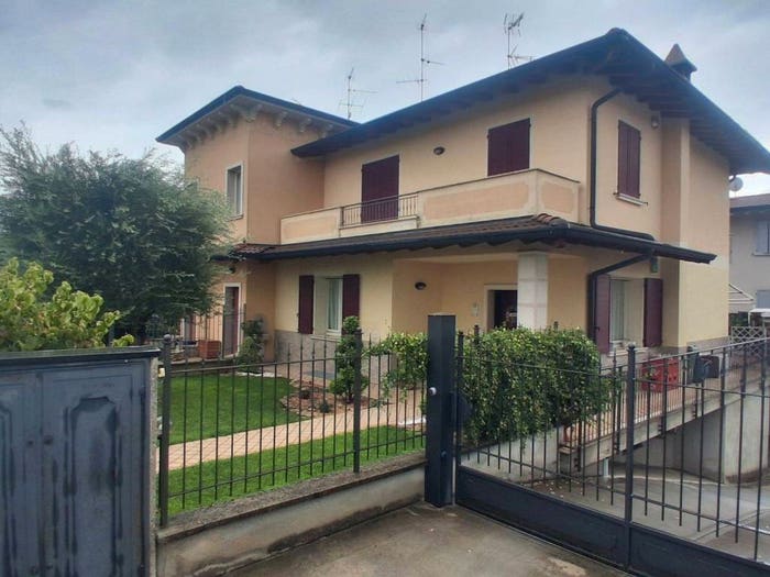 Appartamento quadrilocale in vendita in Via degli Antegnati, Castrezzato