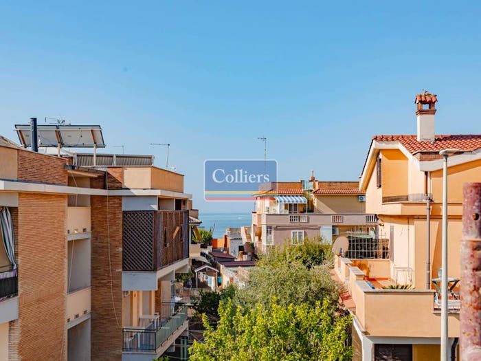 Appartamento trilocale in vendita in Via Campi di Torre Flavia, Zona Domitilla, Ladispoli