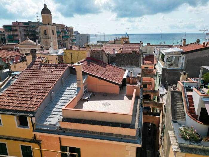 Appartamento quadrilocale in vendita in Via Giuseppe Garibaldi, Borghetto Santo Spirito