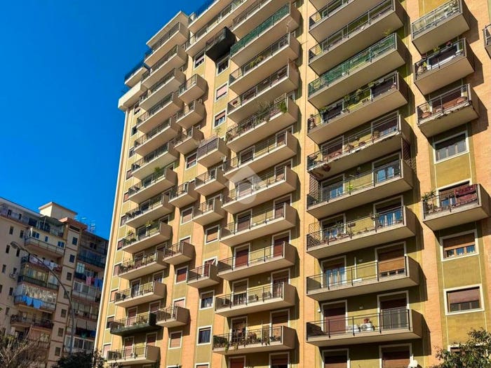 Appartamento con 6 locali in vendita in Via Valdemone, De Gasperi Croce Rossa, Palermo