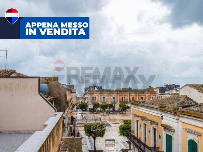 Casa con 6 locali in vendita in Corso Nunzio Costa, Centro, Pachino