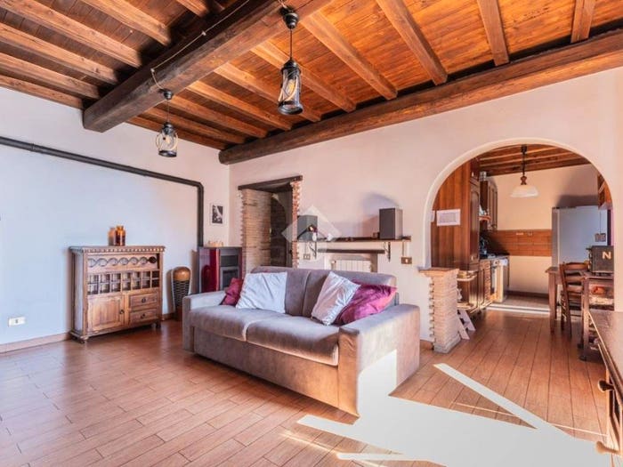 Casa con 6 locali in vendita in Via degli anguillara, Centro, Capranica
