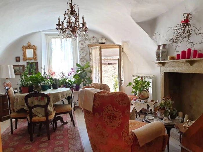 Casa con 6 locali in vendita in Via Campello, Malegno