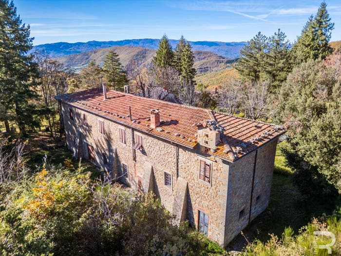 Casa con 6 locali in vendita in Strada Provinciale di Chitignano, Chiusi della Verna