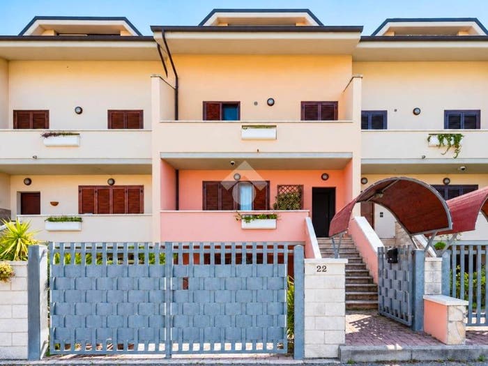Appartamento trilocale in vendita in Via Silvio Pellico, Manoppello Scalo, Manoppello